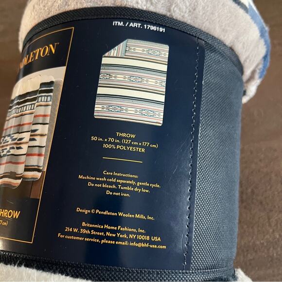 Pendleton Throw 50"x70" Jacquard - Picture 5 of 6